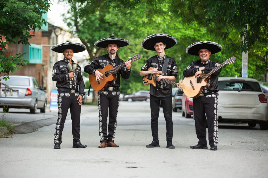 mariachi wide
